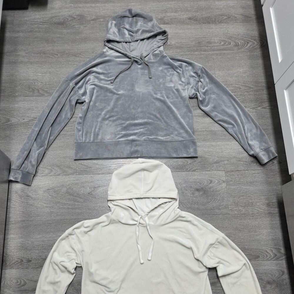 So-clothing Women's Grey and White Hoodie